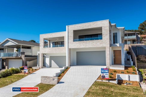 2/66 Saratoga Avenue, CORLETTE NSW 2315