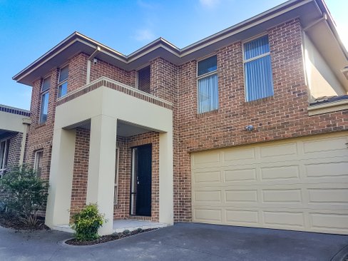 2/67 Russell Crescent Doncaster East 3109