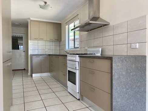 2/679 Pearsall Street, LAVINGTON NSW 2641