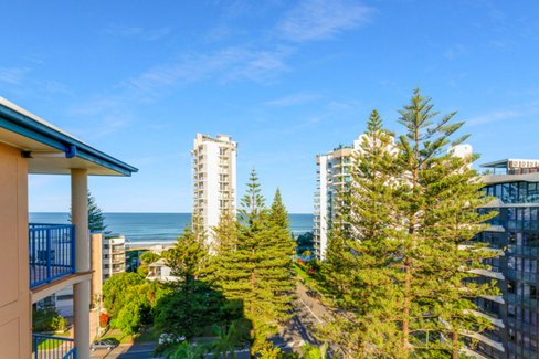 26/93 Old Burleigh Road, Broadbeach QLD 4218