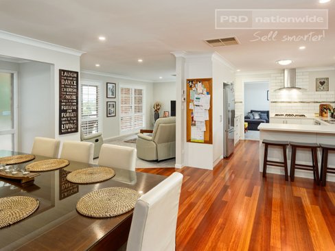 27 Allambie Way, MOUNT AUSTIN NSW 2650