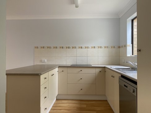 2/7 Aquila Court, Mermaid Waters QLD 4218