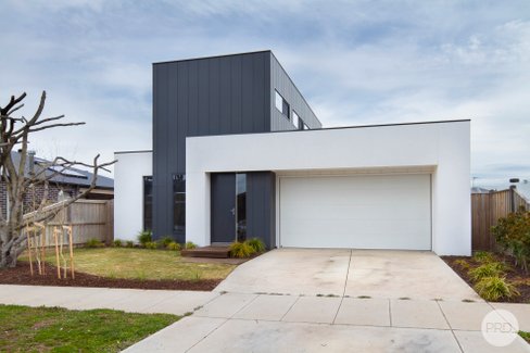 27 Arch Drive, ALFREDTON VIC 3350
