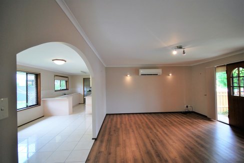 27 AVANTI Street, MERMAID BEACH QLD 4218