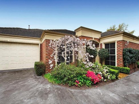 2 7 Beatrice Avenue Surrey Hills 3127