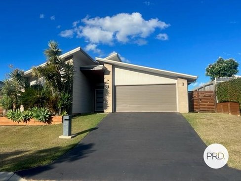 27 Bottlebrush Drive, KIRKWOOD QLD 4680