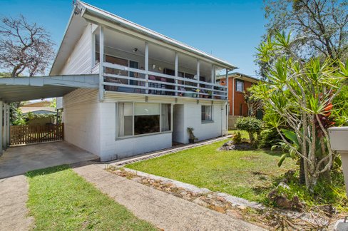 27 Camden Street, NORTH HAVEN NSW 2443