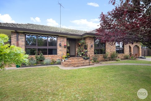 27 Cedar Avenue, ALFREDTON VIC 3350