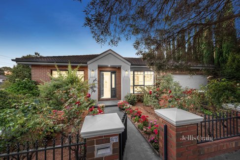 27 Charles Street Mount Waverley 3149