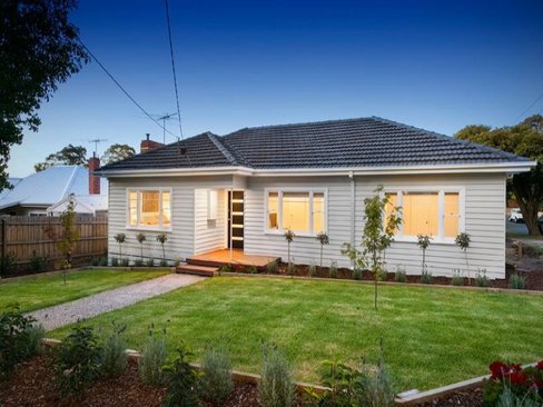 27 Cobham Road Mitcham 3132