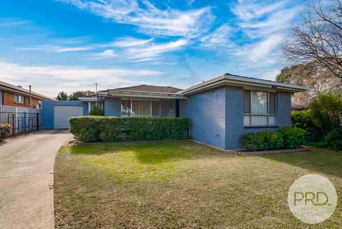 27 Cooinbil Crescent, KOORINGAL NSW 2650