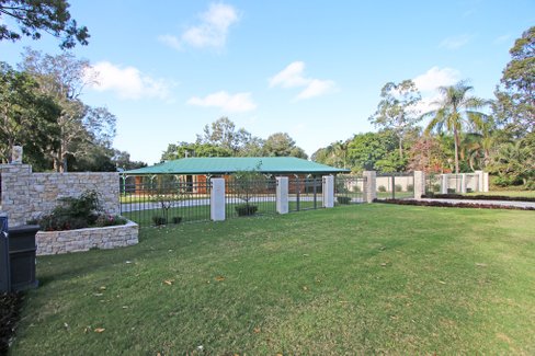 27 Derwent Avenue, HELENSVALE QLD 4212