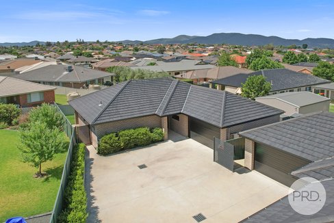 2/7 Gabriella Way, TAMWORTH