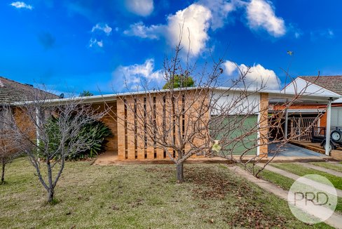 27 Grove Street, KOORINGAL NSW 2650