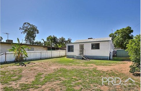 27 Hendy Road, BURONGA NSW 2739