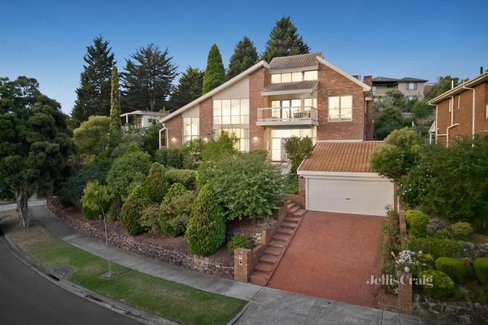 27 Hillcroft Drive Templestowe 3106