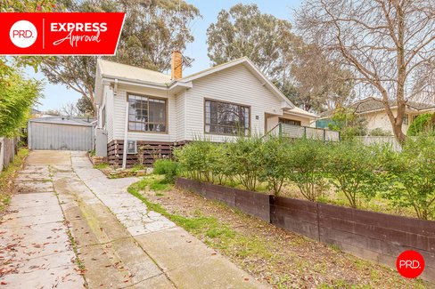 27 Holmes Road, LONG GULLY VIC 3550