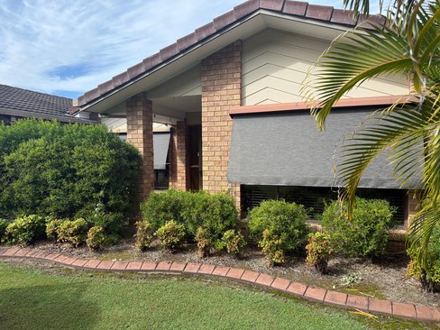 27 Honeysuckle Avenue, KAWUNGAN QLD 4655