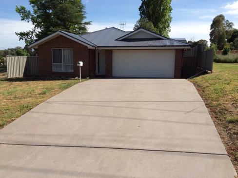 27 Kent St, TUMBARUMBA NSW 2653