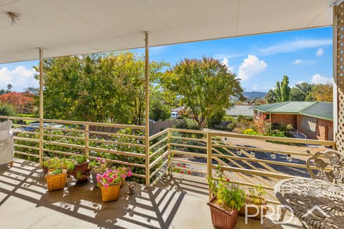 2/7 Kirk Avenue, TUMUT NSW 2720