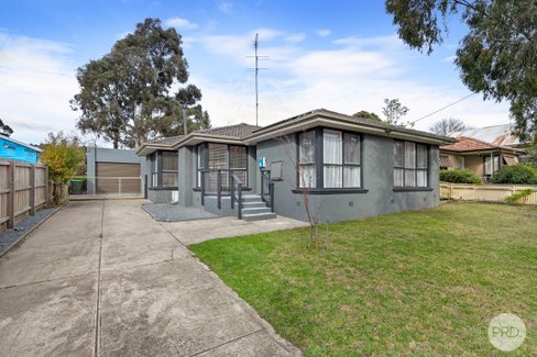 27 Lightfoot Avenue, MOUNT PLEASANT VIC 3350