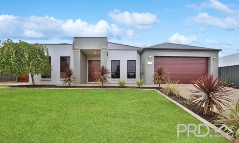 27 Livingstone Drive, GOL GOL NSW 2738