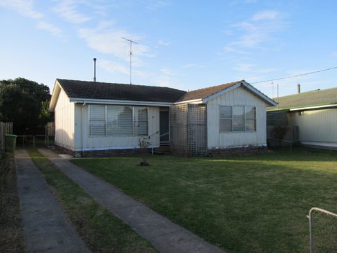 27 Lucknow Street, Bairnsdale