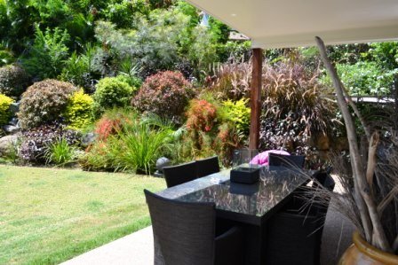 27 Manooka Drive, CANNONVALE QLD 4802