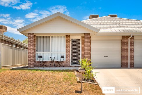 27 Mawson Close, TAMWORTH NSW 2340