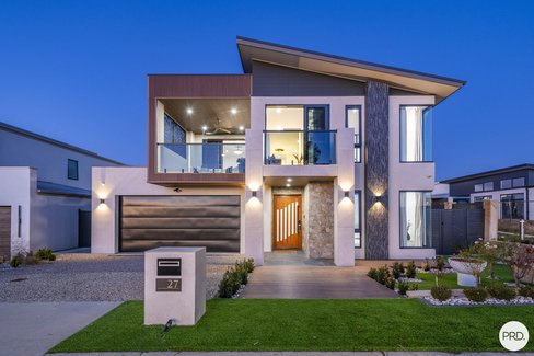 27 Maymuru Way, WHITLAM