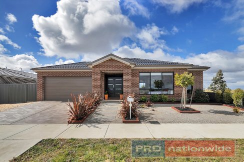 27 McCallum Street, Lucas VIC 3350