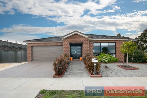 27 McCallum Street, Lucas VIC 3350
