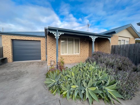 2/7 Park Lane  Bell Park 3215