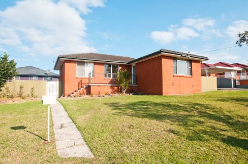27 Parkside Drive, DAPTO NSW 2530