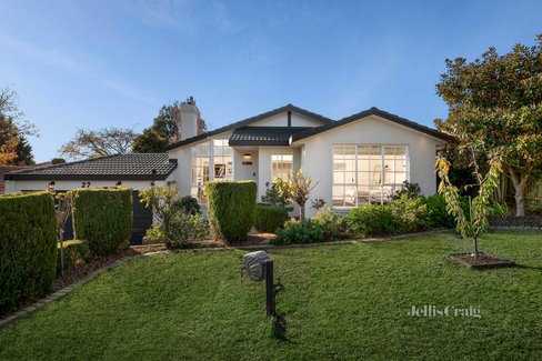 27 Partridge Way Mooroolbark 3138