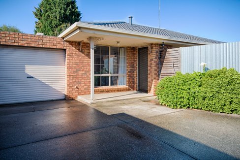 2 7 Patrick Street Whittington 3219