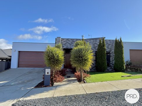 27 Ruby Hunter Rise, MONCRIEFF ACT 2914