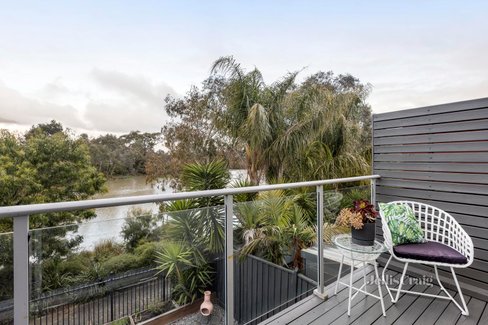 27 Shearwater Place Mernda 3754