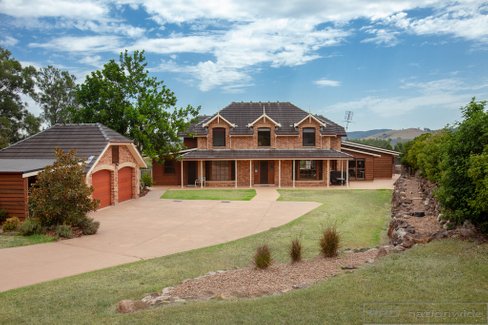 27 Silky Oak Drive, ABERGLASSLYN NSW 2320