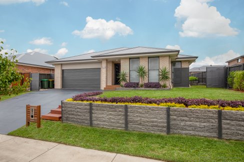27 Tigertail Street, CHISHOLM NSW 2322