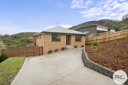 27 Wallcrest Road, BERRIEDALE TAS 7011