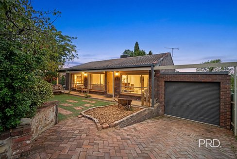 27 Wilks Avenue, KOORINGAL NSW 2650