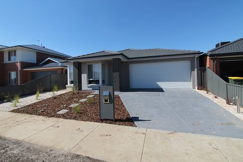 27 Wilmott Street, Lucas VIC 3350