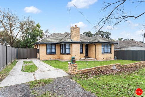 27 Wilson Street, LONG GULLY VIC 3550