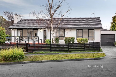 27 Windsor Avenue Mount Waverley 3149