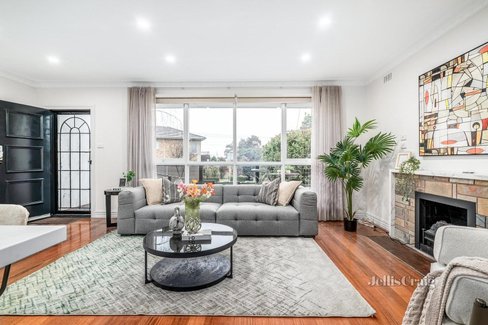 27 Windsor Avenue  Mount Waverley 3149