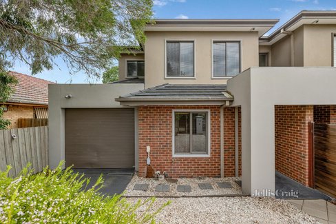 2 70-72 Larch Crescent Mount Waverley 3149