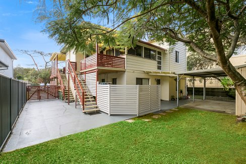 2/70 Stapylton Street, COOLANGATTA QLD 4225