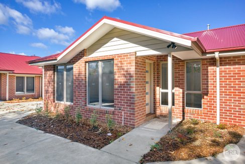 2/705 Skipton Street, REDAN VIC 3350