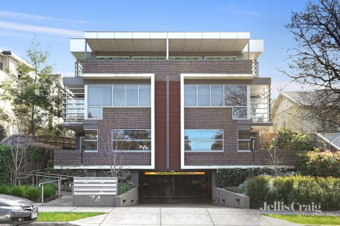 2/74 Darebin Street Heidelberg 3084